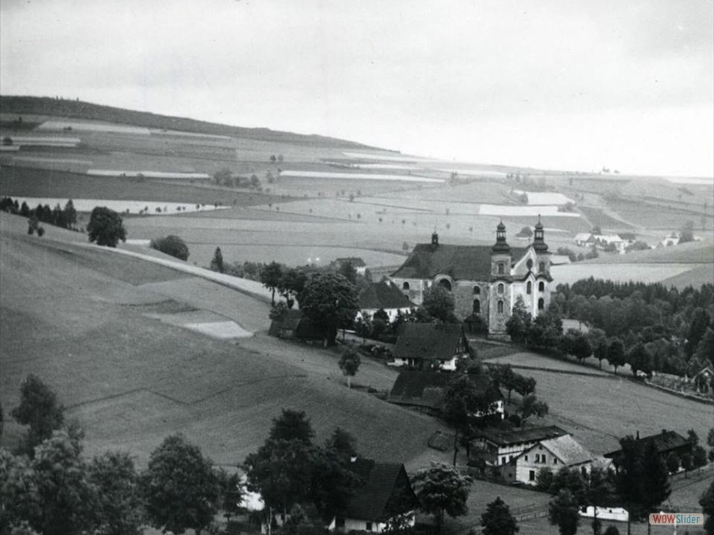 Kirche Maria Himmelfahrt früher und jetzt in Bärnwald-Neratov